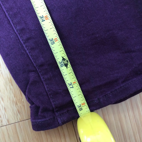 Womans Levis purple jeans. Size 32 - Picture 2 of 6